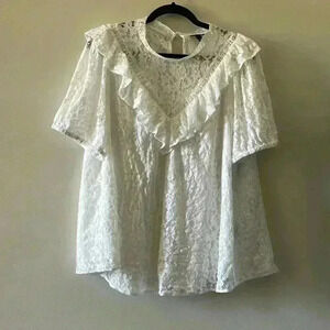 Torrid White Lace Top 1X